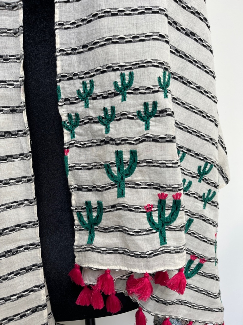 Anthropologie, large cactus scarf, wrap by Seen/worn/kept. - Picture 12 of 12